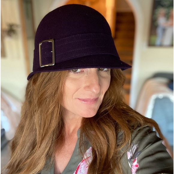 NWOT purple wool cloche bucket hat with buckle, winter fashion hat - Picture 3 of 6
